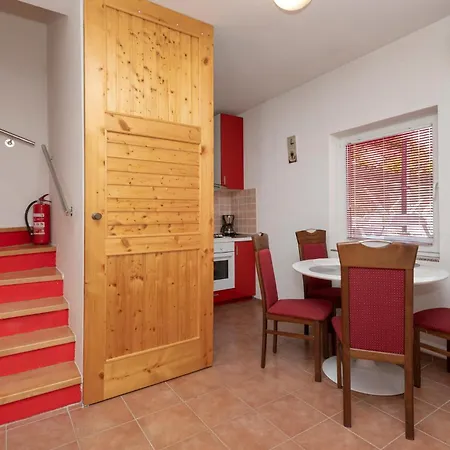 2 Bedroom Gorgeous In Imotski