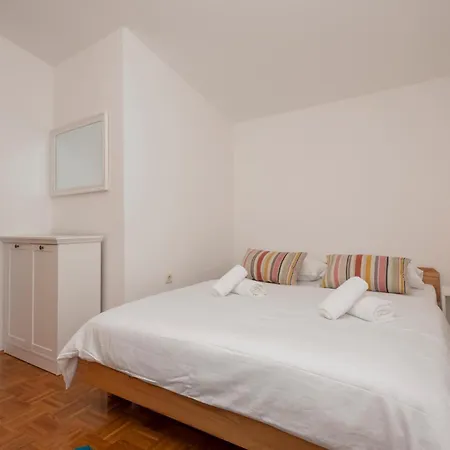 2 Bedroom Gorgeous In