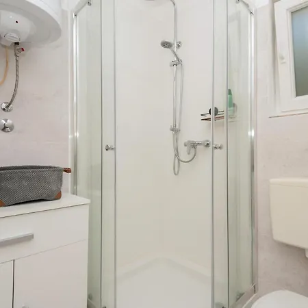 2 Bedroom Gorgeous In